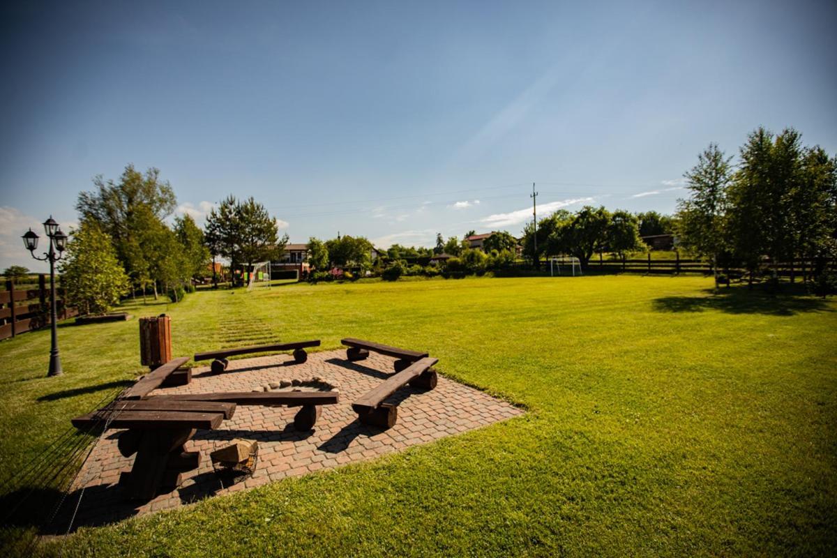 Agroturystyka "Na Lakach" Garczegorze Exterior foto